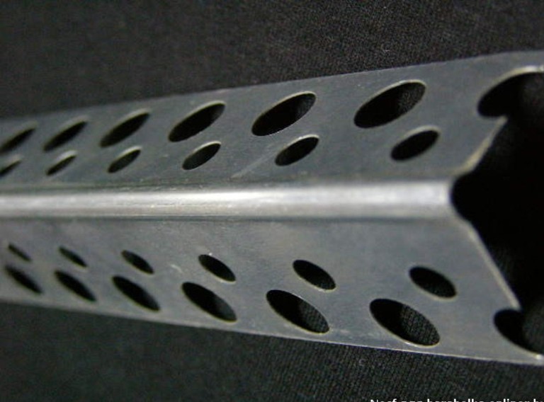 ПРОФИЛЬ УГЛОВОЙ ПЕРФОР.25*25 3М оцинк.